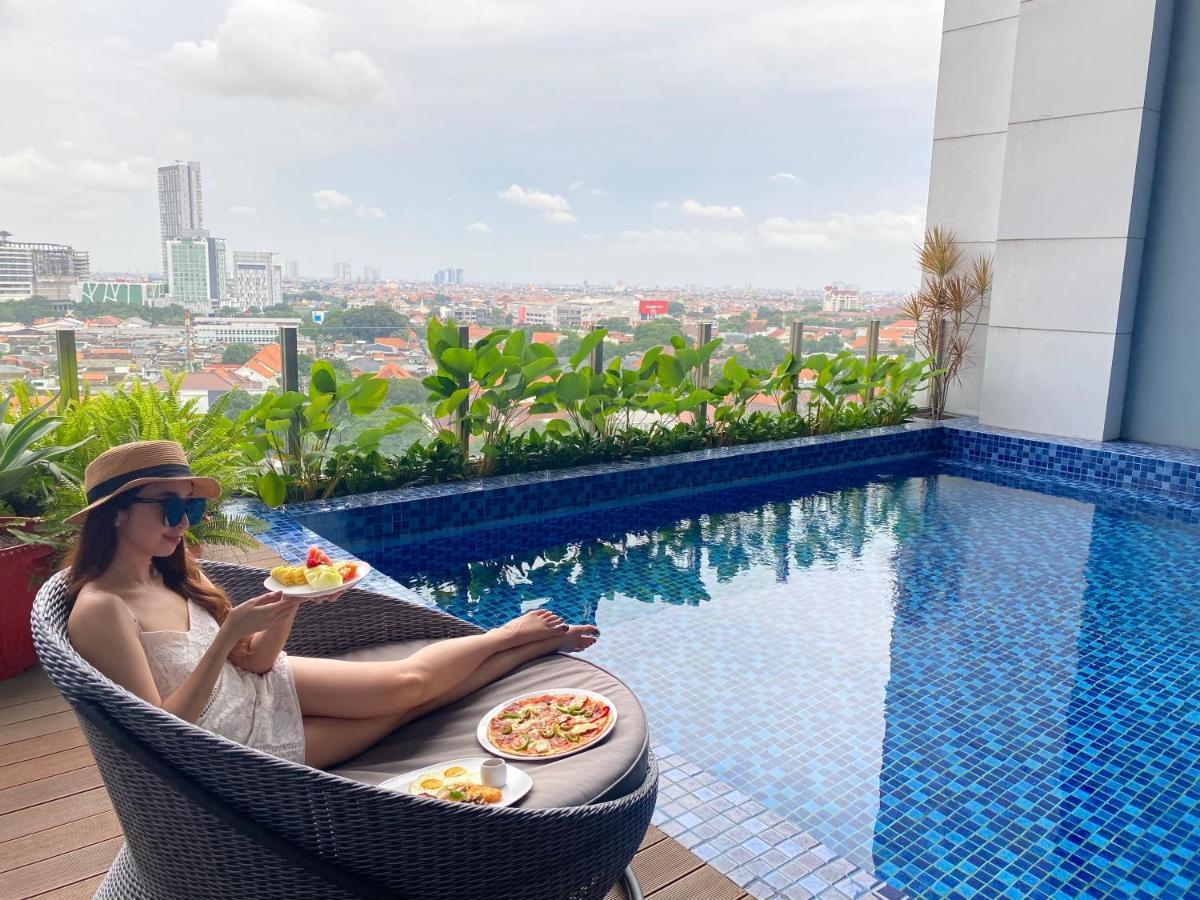 Grand Swiss-Belhotel Darmo Surabaya Exterior foto