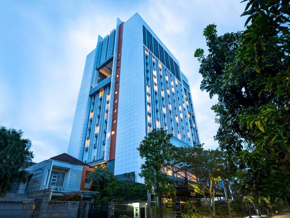 Grand Swiss-Belhotel Darmo Surabaya Exterior foto